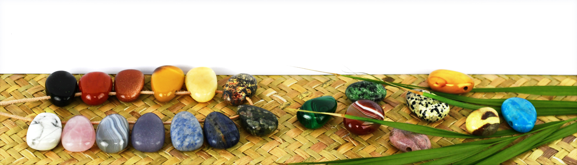 Trommelsteine gebohrt