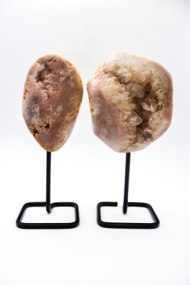 Pink Amethyst Free Form auf Metallst�nder bis 1 Kg