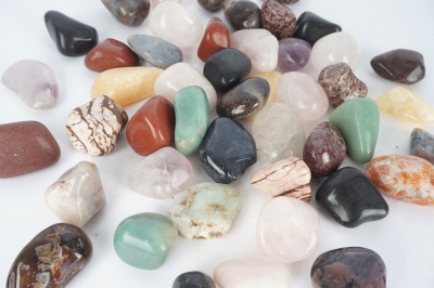 Crystal Konfetti - Trommelstein mix natur