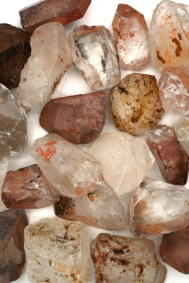 Bergkristall mit Eisen Roh (H�matoid)