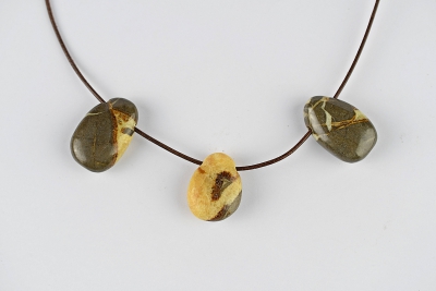 Septarien Trommelsteine flach gebohrt 5-er Set