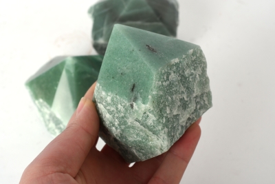 Aventurin Spitzen halb poliert