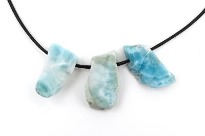 Larimar Trommelstein gebohrt klein