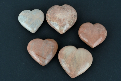 Moonstone Apricot Heart 60 - 80 mm