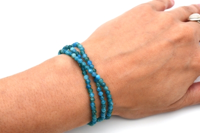 Apatit dreireihiges Armband facettiert 4 mm