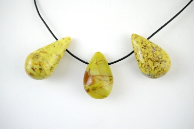 Opal gr�n Drop Shape gebohrt 5-er Set