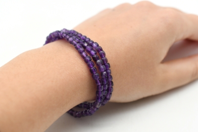Amethyst W�rfel Armband facettiert 4 mm