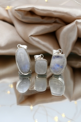 Rainbow Moonstone pendant 925 silver