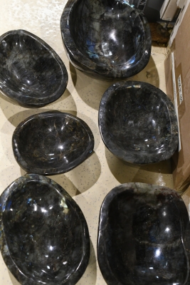 13.1. Labradorit Schalen B-Ware 30 kg