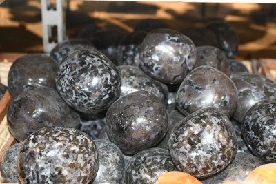 18.1. Gabbro Jumbo Trommelsteine 5 kg