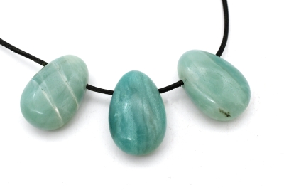 Amazonit Trommelstein flach gebohrt 5-er Set