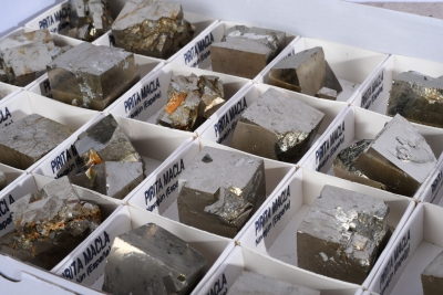 Pyrit W�rfel gro� 24