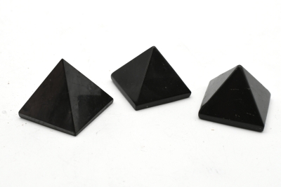 Shungite Pyramid 35 mm