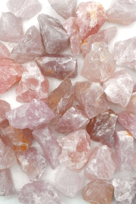 Rosenquarz Rohsteine A-Qualit�t 40 - 60 mm