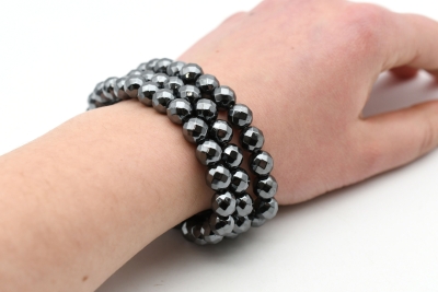 H�matin Kugel Armb�nder facettiert 8 mm