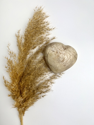 Feldspar Heart 60 - 80 mm