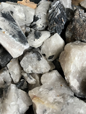 Tourmaline quartz water stones 10 kg