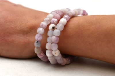 Kunzit W�rfel Armband facettiert 6 mm