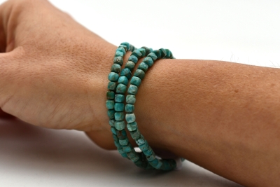 Turquoise Cube Bracelet faceted 4 mm