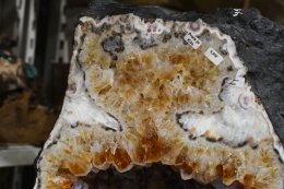 27.11. Citrin (gebrannt) Druse Medium