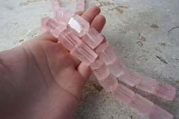 Rosenquarz 6-Eckige Perlen Strang