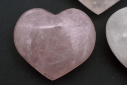 Rosenquarz Herz 60 - 80 mm