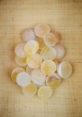 Bergkristall mit Eiseneinschl�ssen Emu Eggs