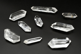 Clear quartz generator