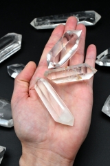 Clear quartz generator