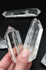 Clear quartz generator