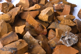 Jasper yellow small rough stones