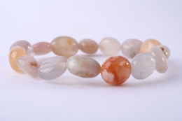 Kirschbl�ten Chalcedon Trommelstein Armband