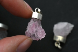 Kunzite raw pendant silver