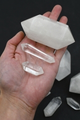 Clear quartz generator