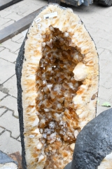 SOLD: Citrine (burnt) Druses Lot 419 kg netto