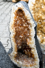 SOLD: Citrine (burnt) Druses Lot 419 kg netto