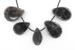 Mondstein schwarz Emu Eggs gebohrt (klein)