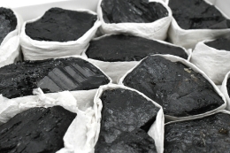 Sch�rl (schwarzer Turmalin) Roh Flat