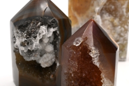 Achat Spitzen mit Drusen