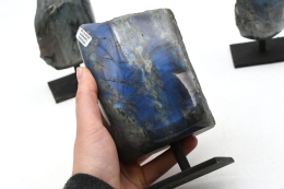 Labradorit auf Metallst�nder