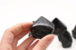 Black turmaline Sch�rl Points half polished