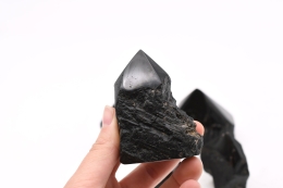 Black turmaline Sch�rl Points half polished