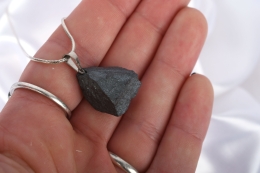 H�matit Rohstein Anh�nger