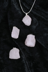 Rosenquarz Rohstein Anh�nger