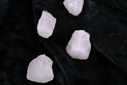 Rosenquarz Rohstein Anh�nger