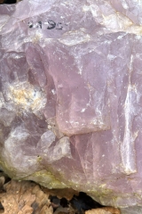 Lavender quartz rough stone 56 kg