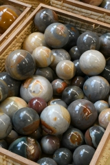 20.07. Polychrom Jaspis Kugeln B-Qualit�t 58 kg Lot