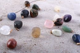 Trommelsteinanh�nger Box