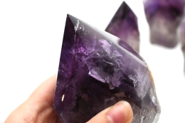 Amethyst Spitzen halb poliert