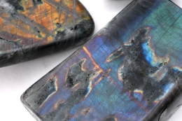 Labradorit gold / lila Free Form